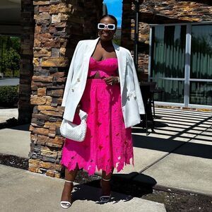 H&M NWT EMBROIDERED CUT OUT SKIRT PINK US 12